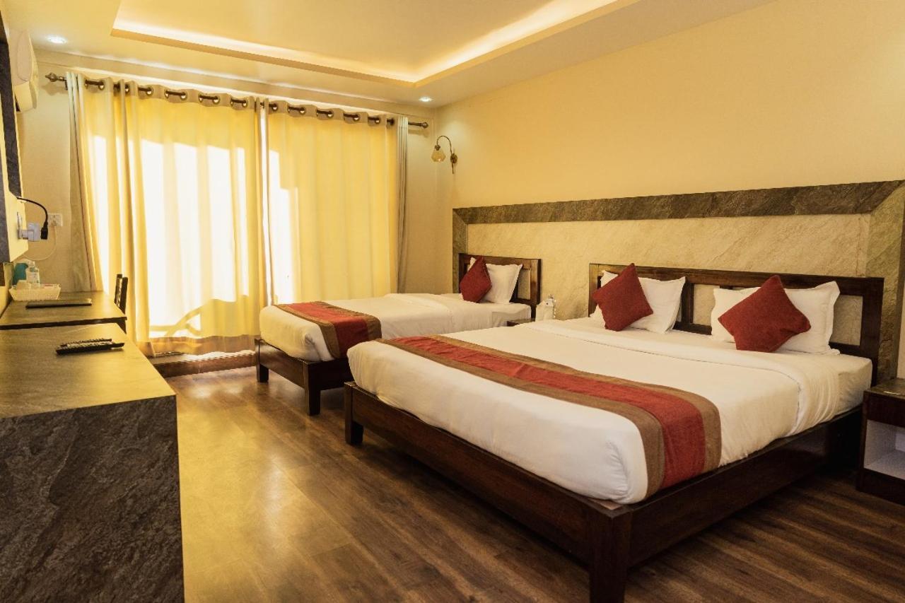 Hotel Chautari Pvt Ltd Nagarkot Eksteriør billede